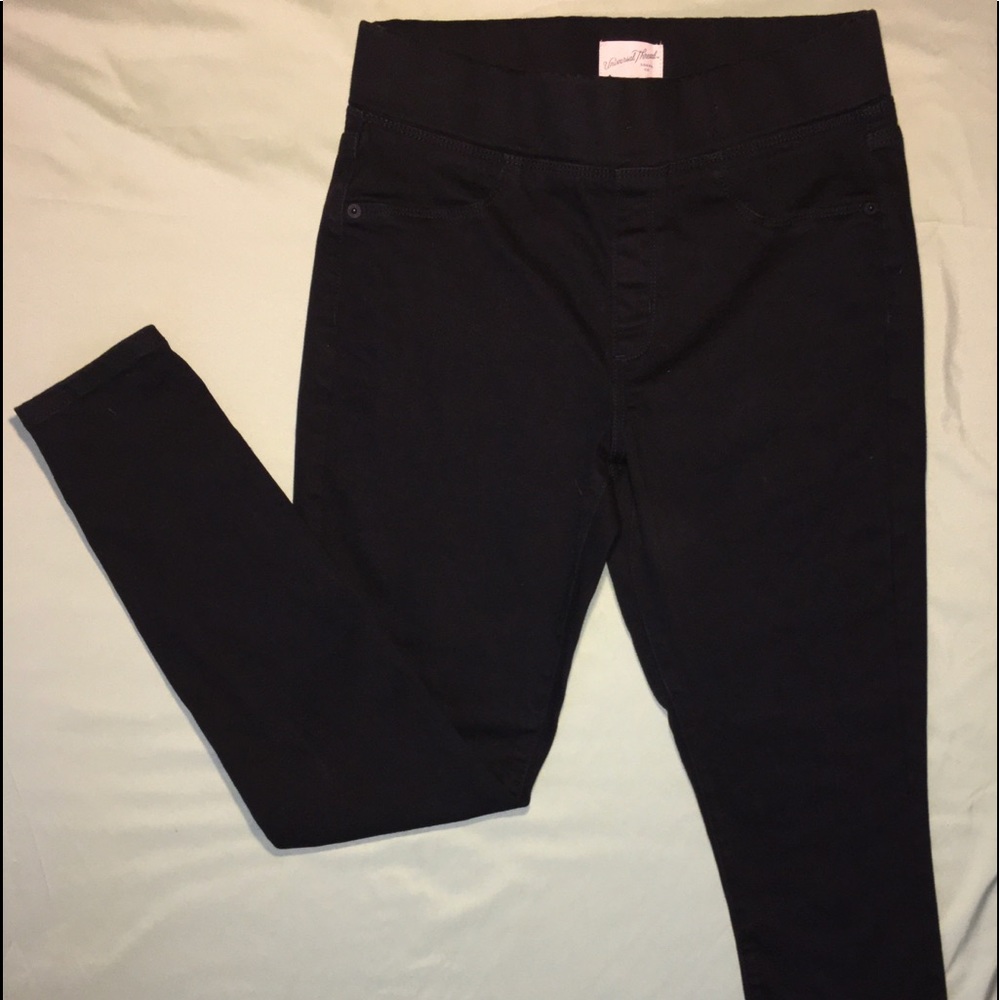 Black Universal Threads Jeans
